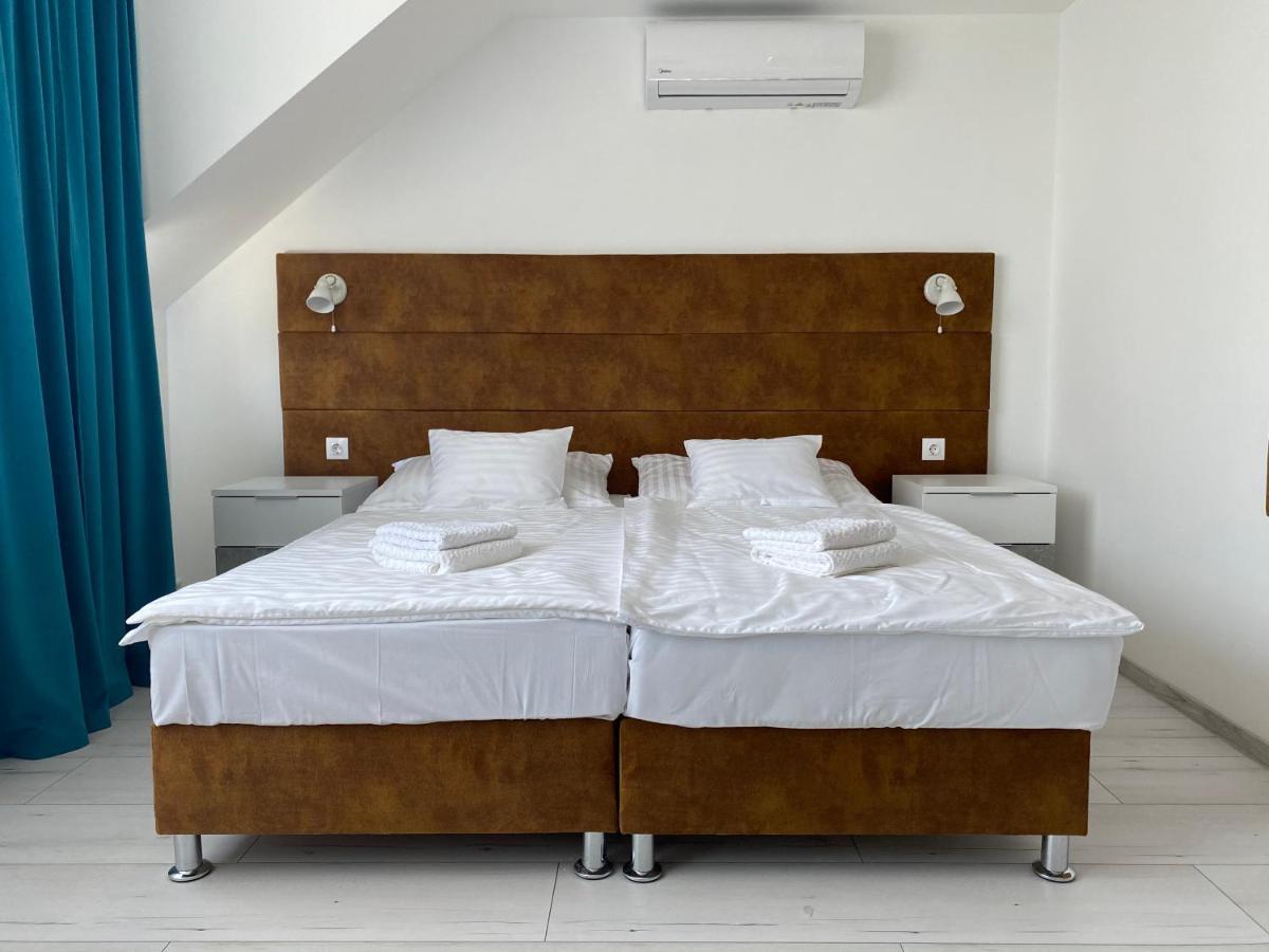 Bed and Breakfast Q-Panzio Tata Exteriér fotografie